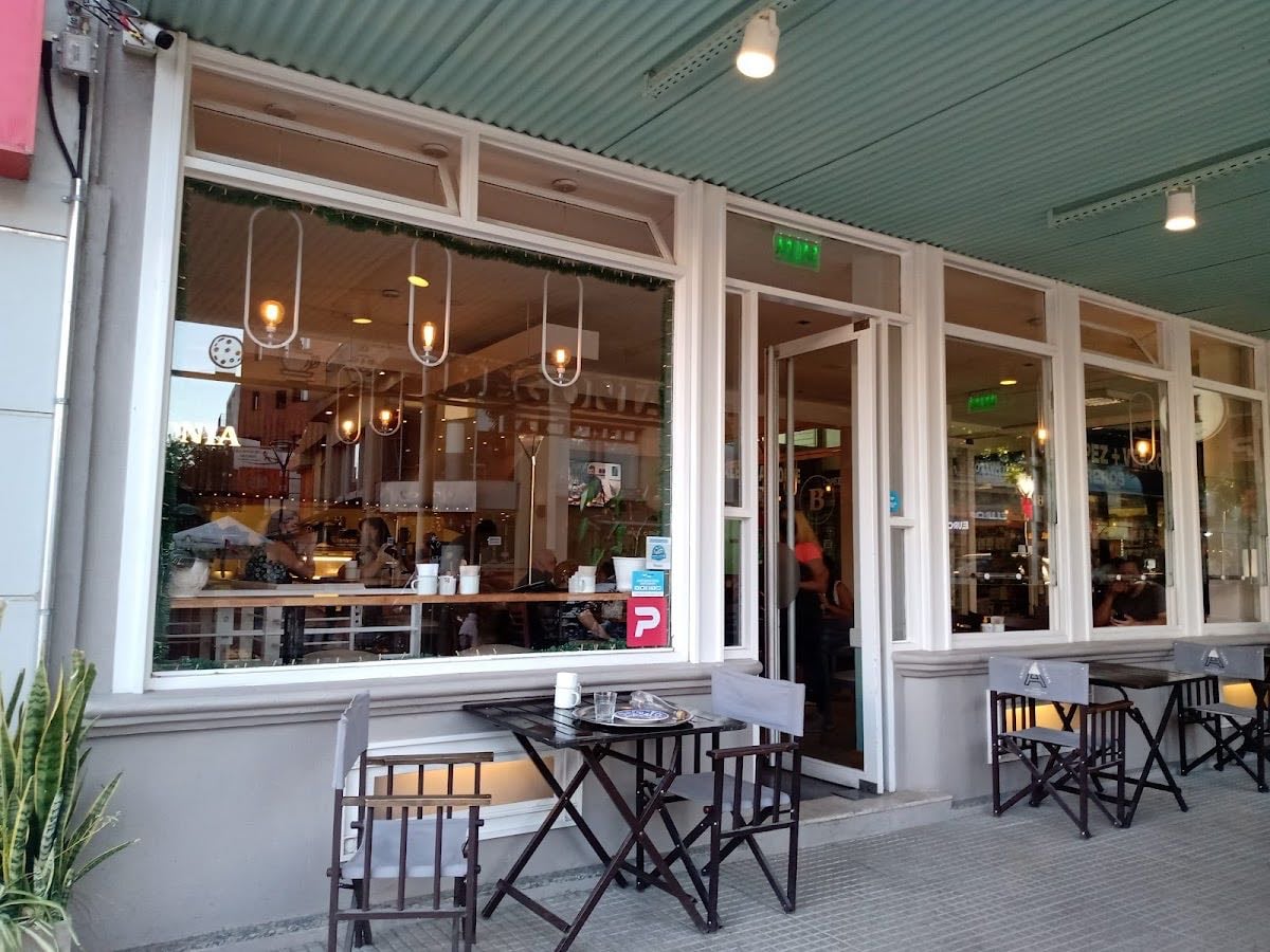 Begonia Cafe&Deli
