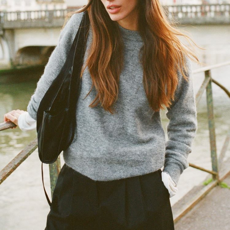 Basic knit gray sweater