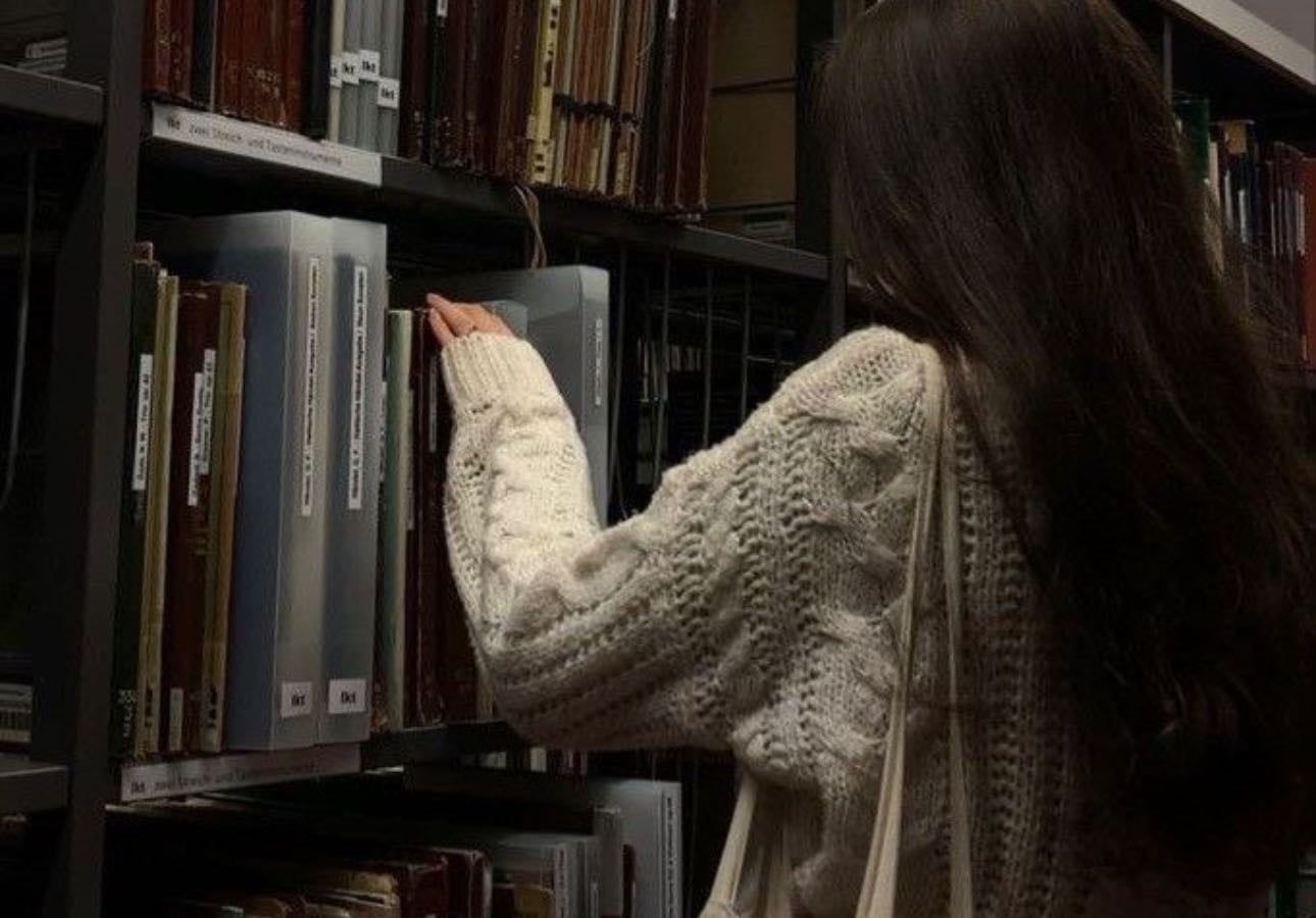 a book thing <3 libros 2024 :)