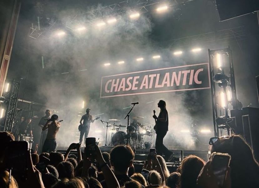 𖥻 @chaseatlantic 🖇