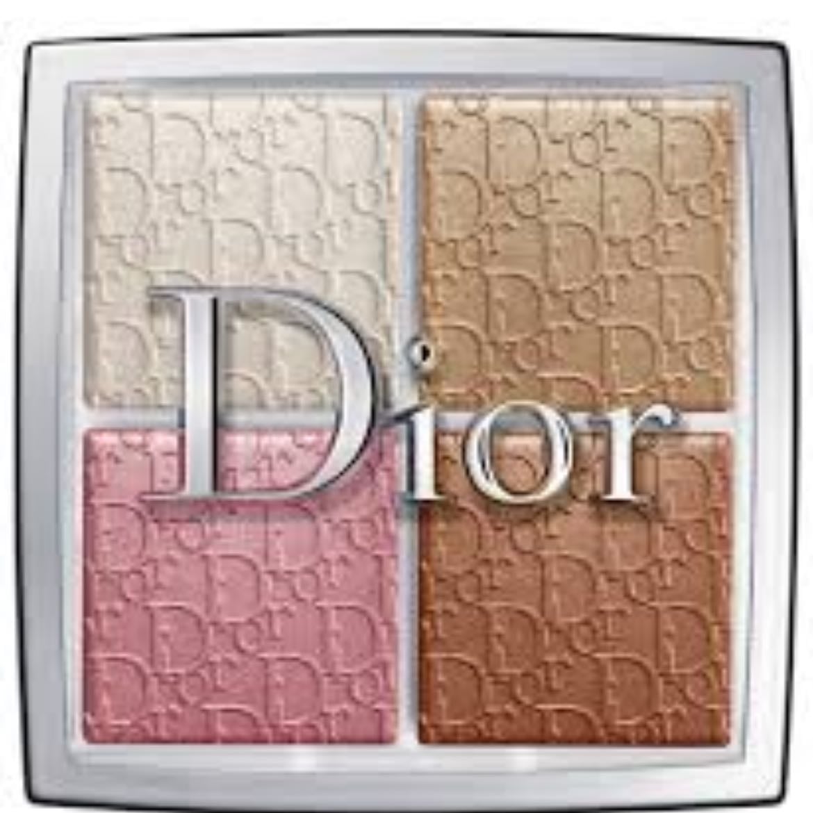 Iluminador Dior - Lo aplico el blanco arriba de los pómulos y el dorado con blanco los convino , los pongo en la nariz