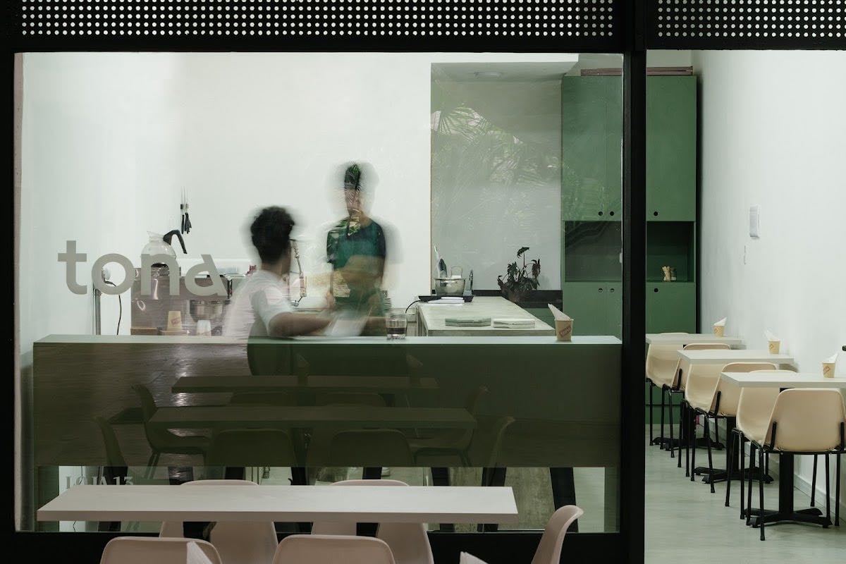 Tona Café