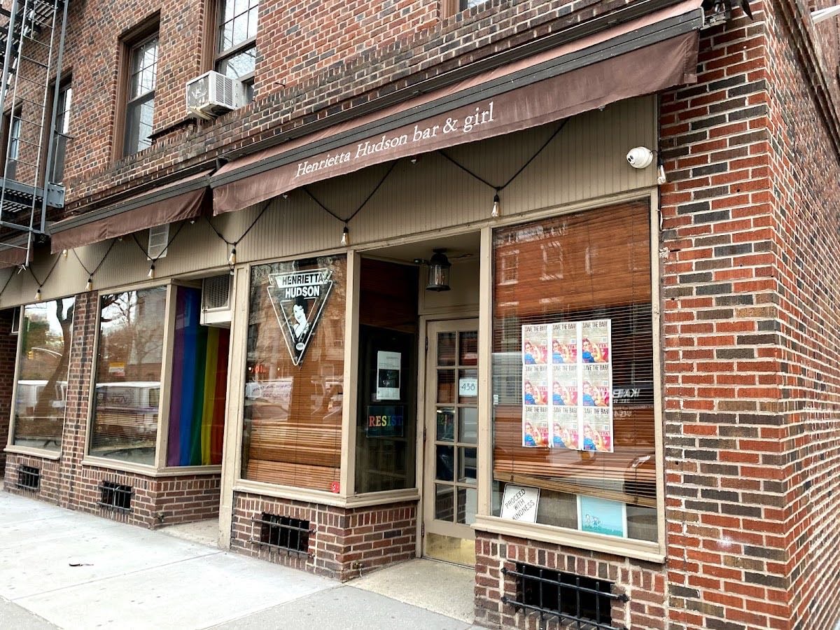 Henrietta Hudson - primeiro bar lésbico da história em nova york!!!