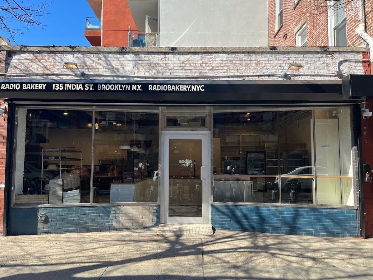Radio Bakery - tem fila mas tudo é uma delícia - IR NUM DIA ENSOLARADO -