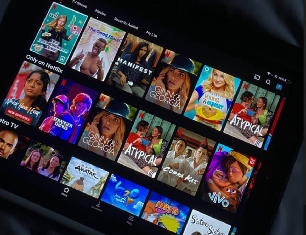 Comfort shows!! - Movies hypelist by 𝐑𝐔𝐁𝐘 𝐇𝐎𝐑𝐀𝐍 ❤︎︎