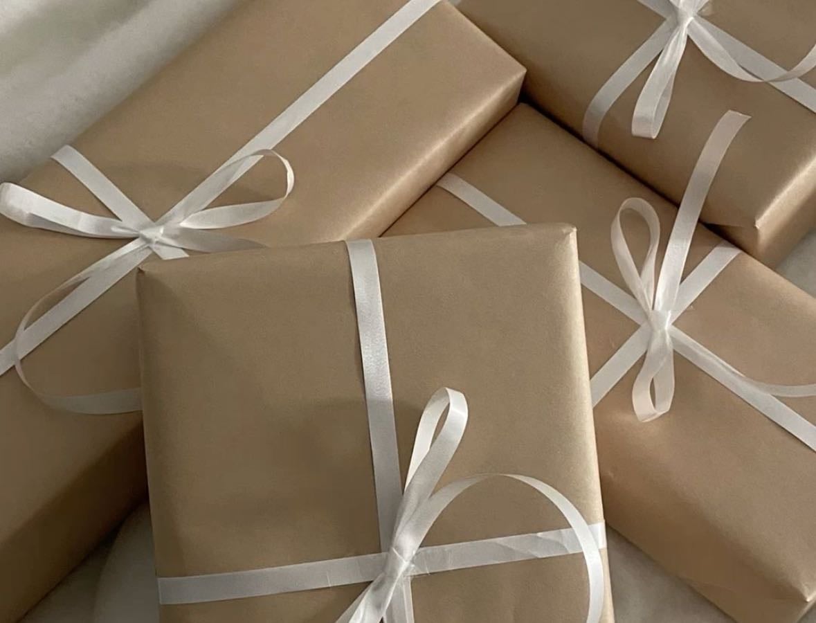 Gifts - Links hypelist by Sofía Mohzo