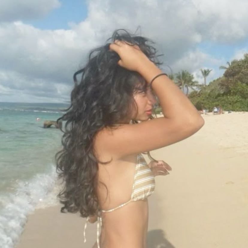 Mara - Nombre de mujer, me gusta porque me da vibes de playa, océano, siento que sería un lindo nombre y algo suave de pronunciar, sencillo y dulce