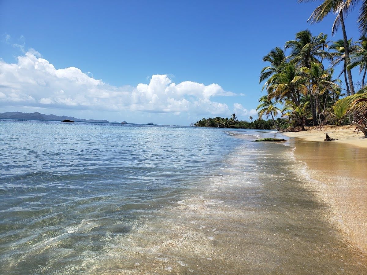 Playa Damas - Escondida, con aguas claras y excelente para desconectarse.