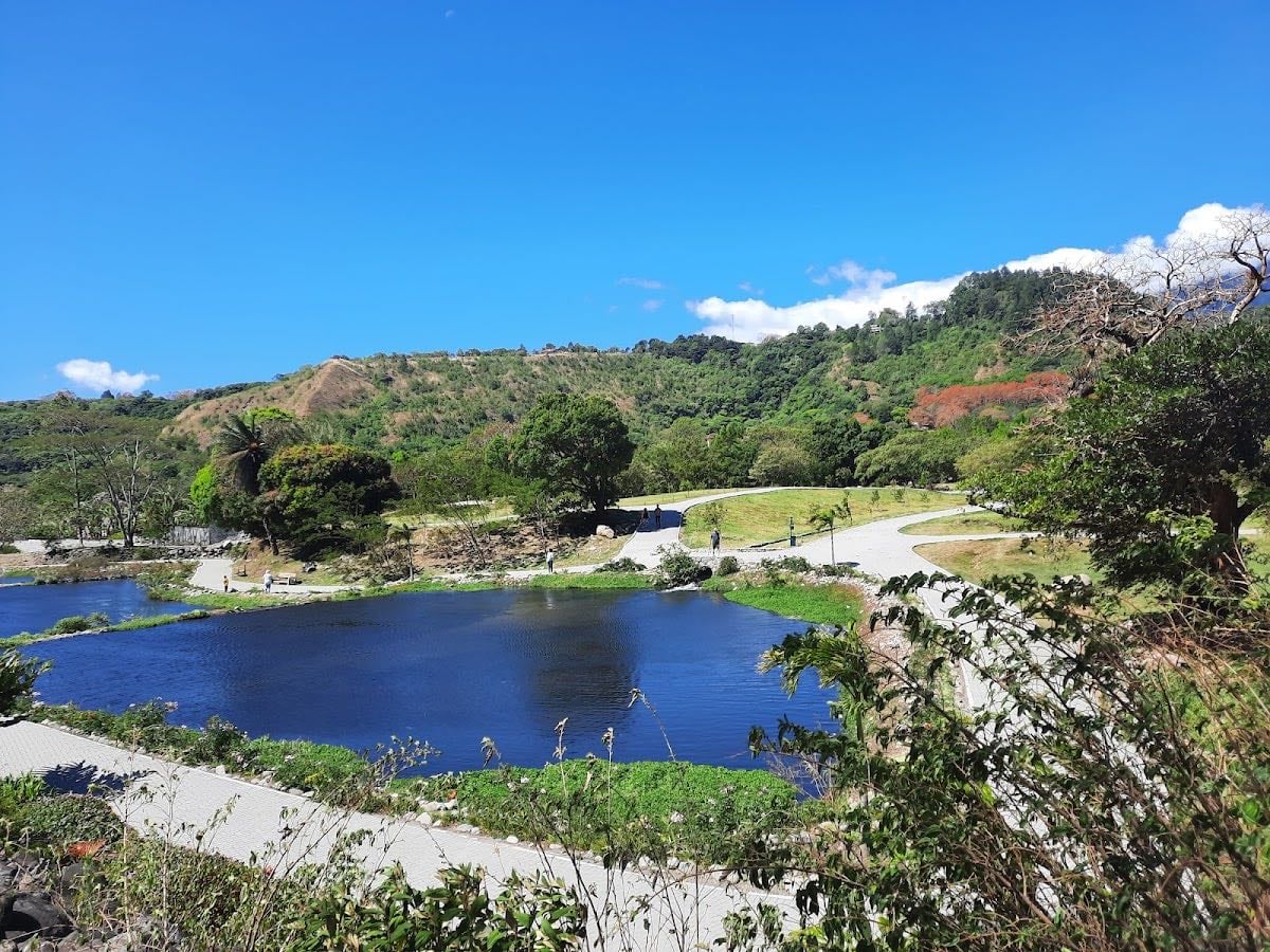 Parque Biblioteca Boquete - âł Actividades
⢠Caminatas por senderos
Horario: Lunes a domingo, 6:00 a.m. â 6:00 p.m.
Costo: Gratis