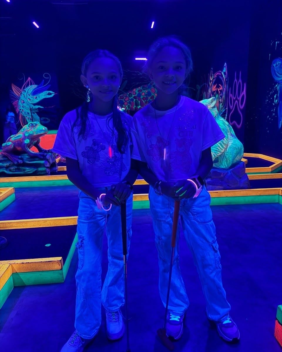 hoyito en uno mini golf pty