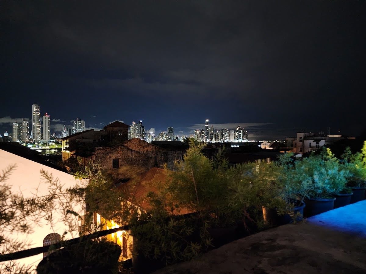 Tántalo Hotel / Kitchen / Roofbar