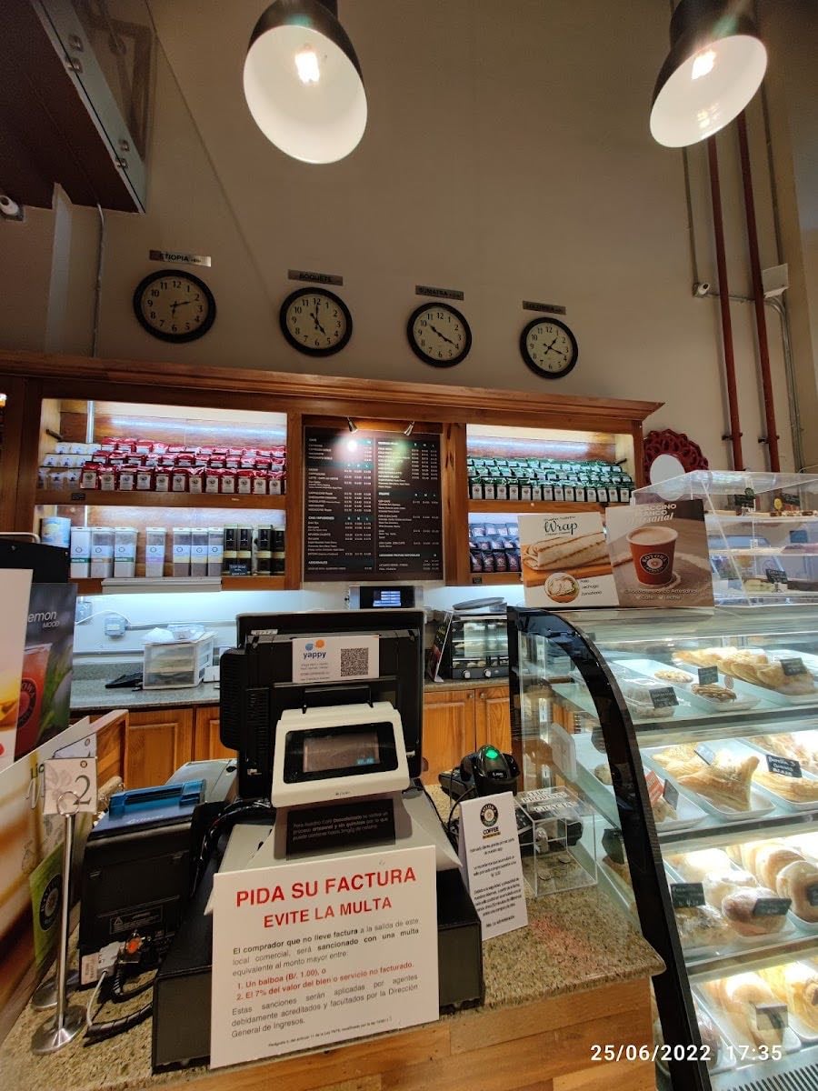 Kotowa Coffee House - Qué dan: 1 bebida (café, té, etc.) gratis
Cómo: Regístrate en su app; válido 7 días antes o después del cumple