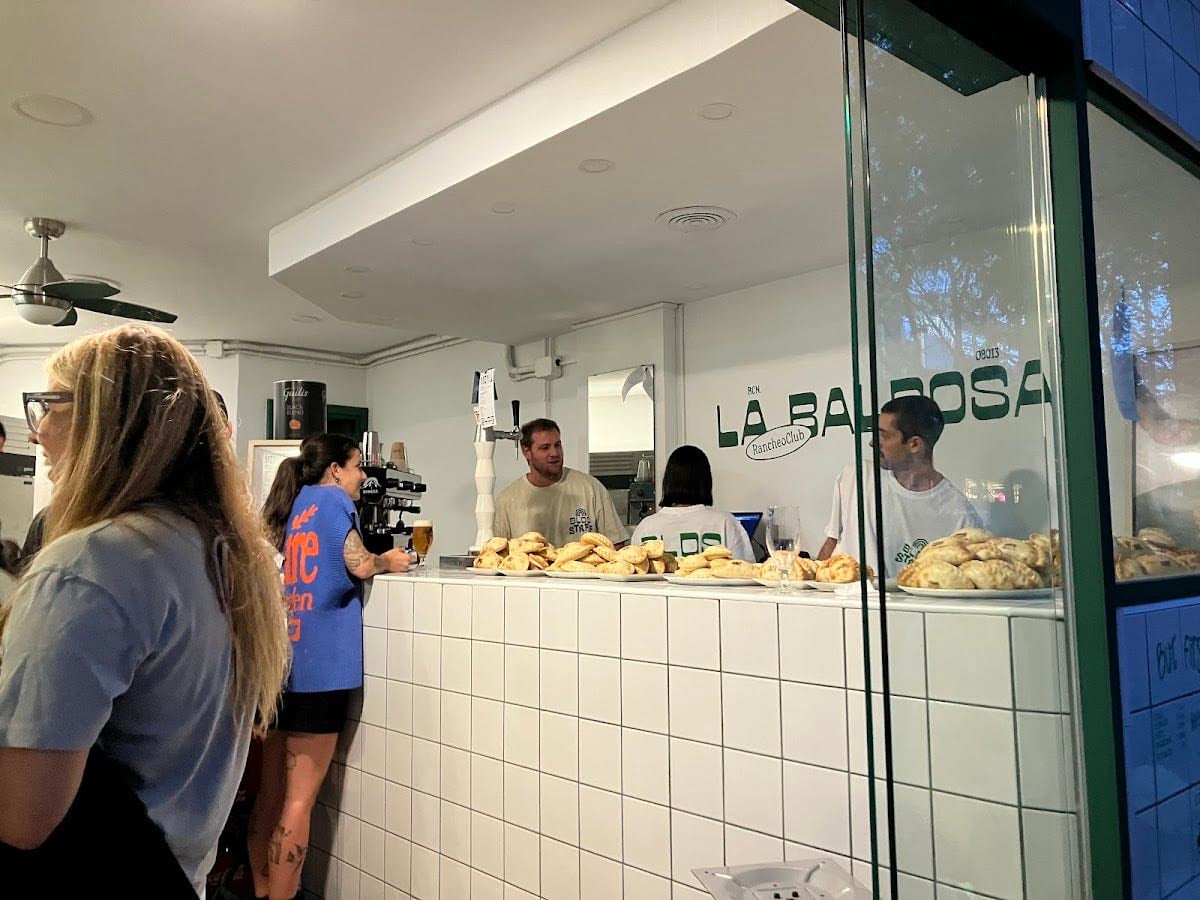 La Baldosa · Empanadas & Bar