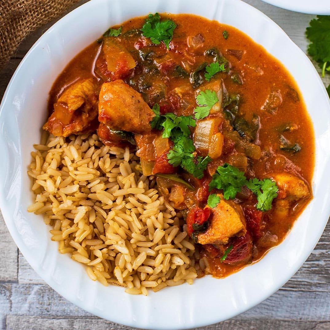 thai chicken curry with rice - Aero Club Restaurant
