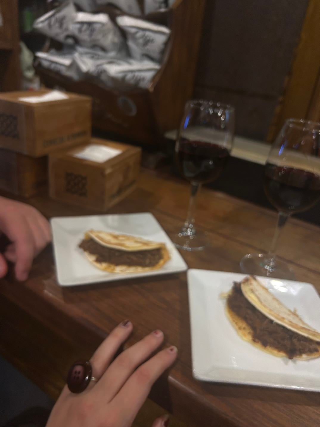 el mejor pintxo de la semana de la casquería - encima gratis y con su vinito. por el kantxa✊🏽