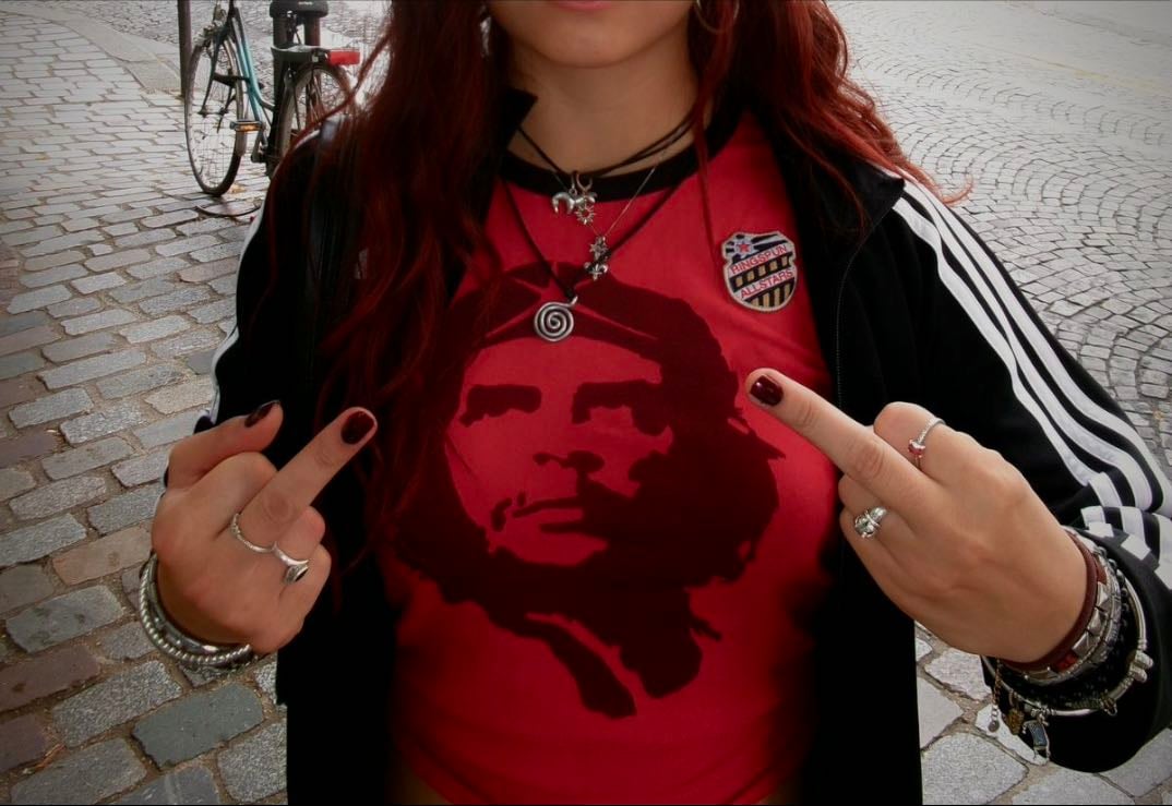 Hasta siempre comandante Che Guevara - Song · César le Groupe Temoignage