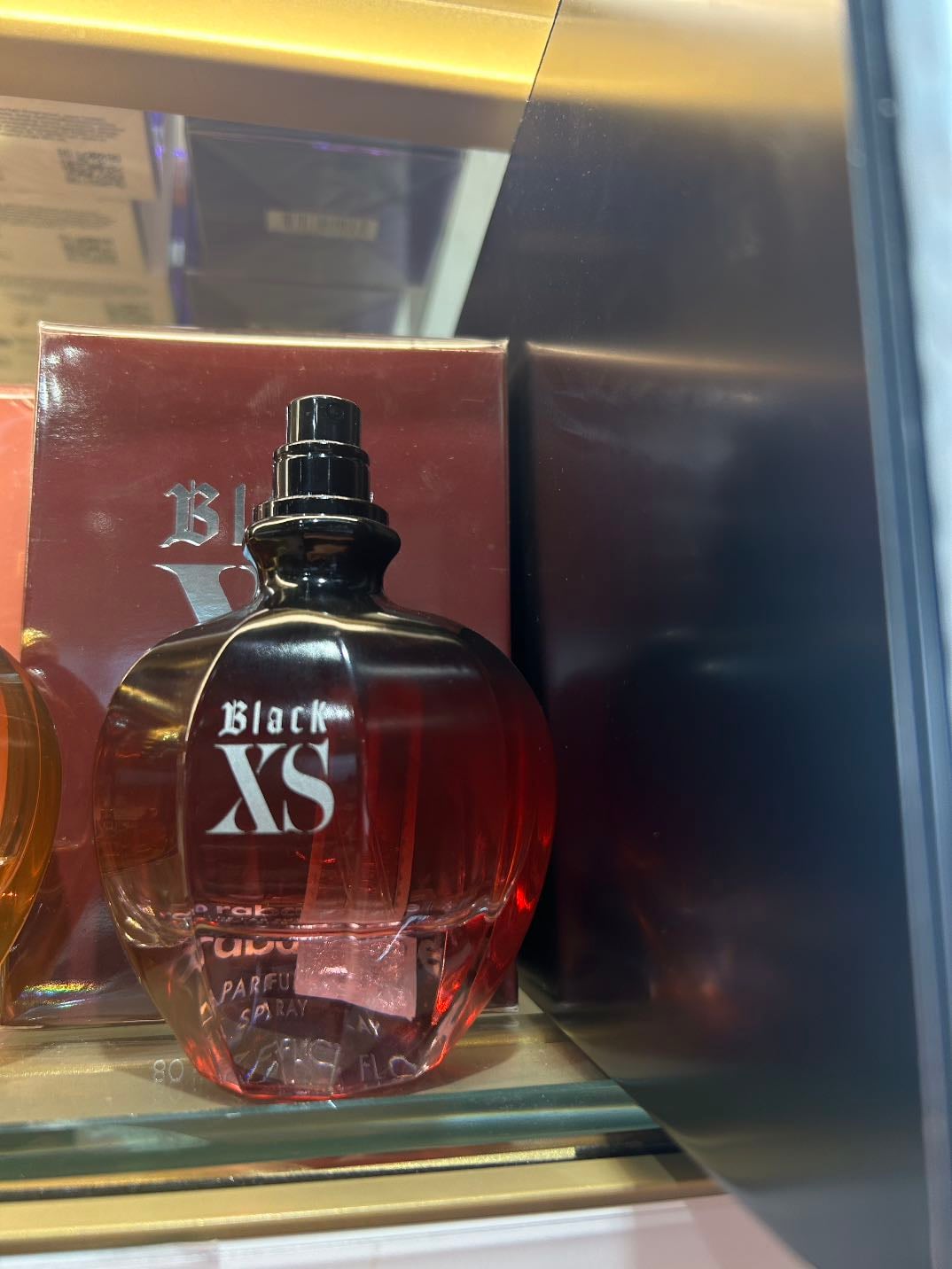 ESTE PERFUME - POR FAVOR HUELE A MI INFANCIA. A LIBRO DE GOMA QUE METÍA EN LA BAÑERA.