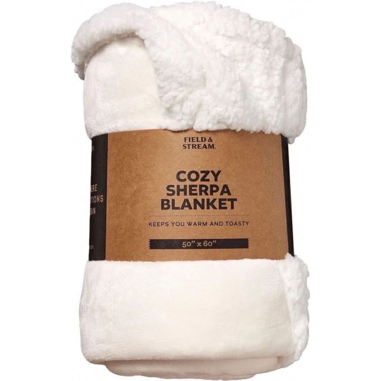 white soft blanket
