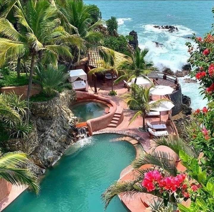 Ixtapa-Zihuatanejo