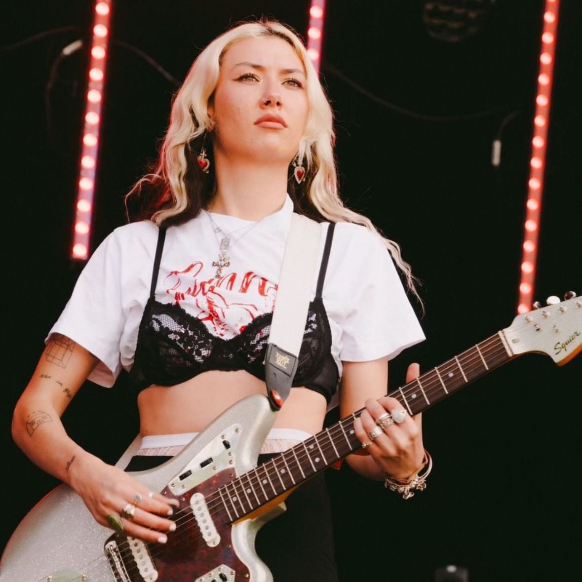watch it ache and bleed - nieve ella
