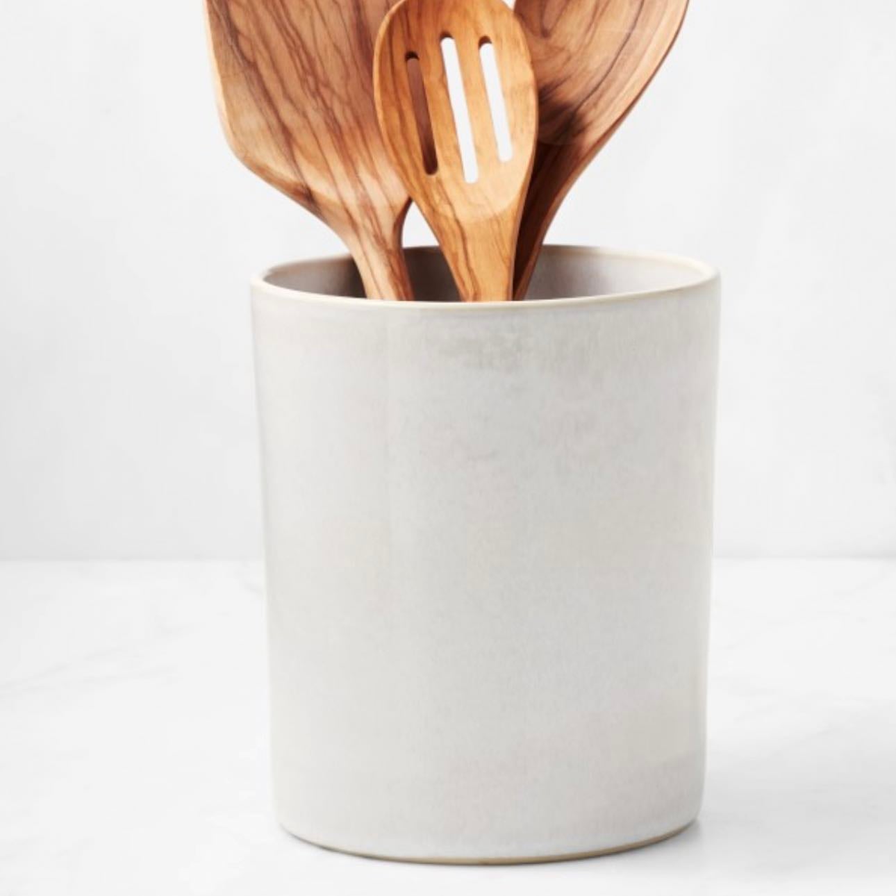 Utensil holder