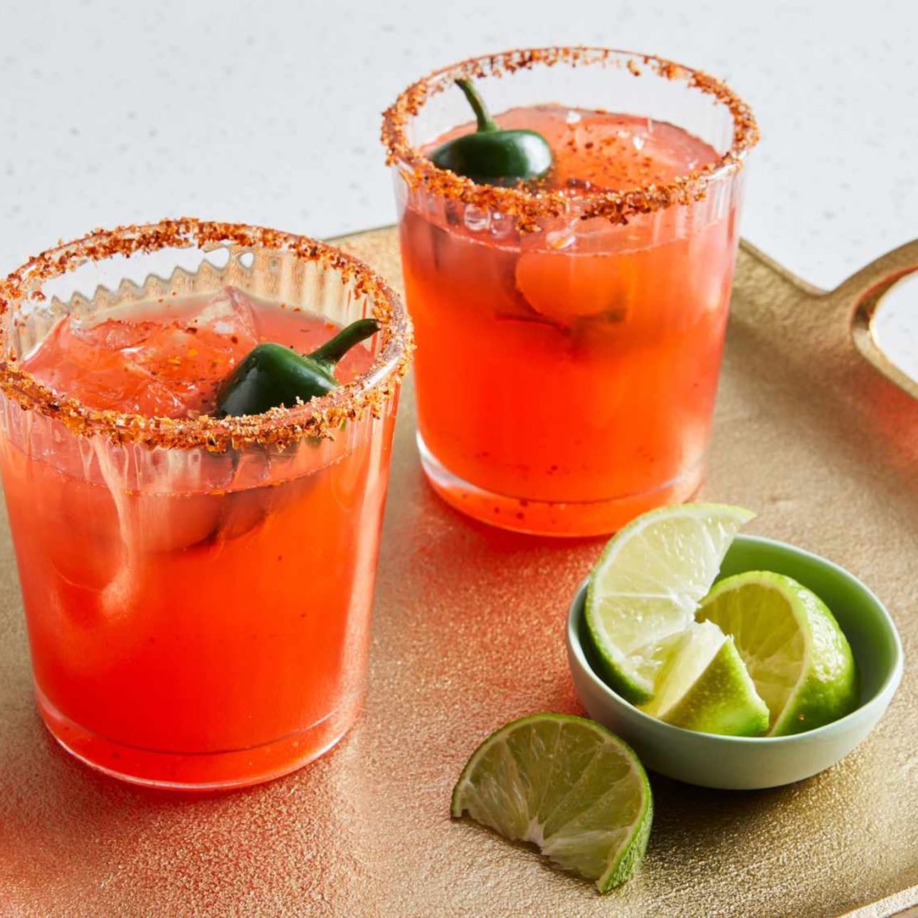 vampiro - - sangr铆a viuda de s谩nchez, refresco toronja, hielo, pizca de sal del himalaya