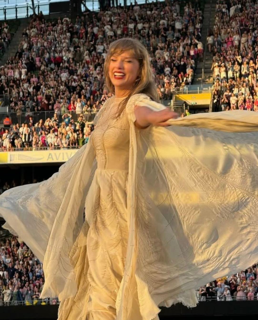 taylor swift βΛ ΰΌ - Artist