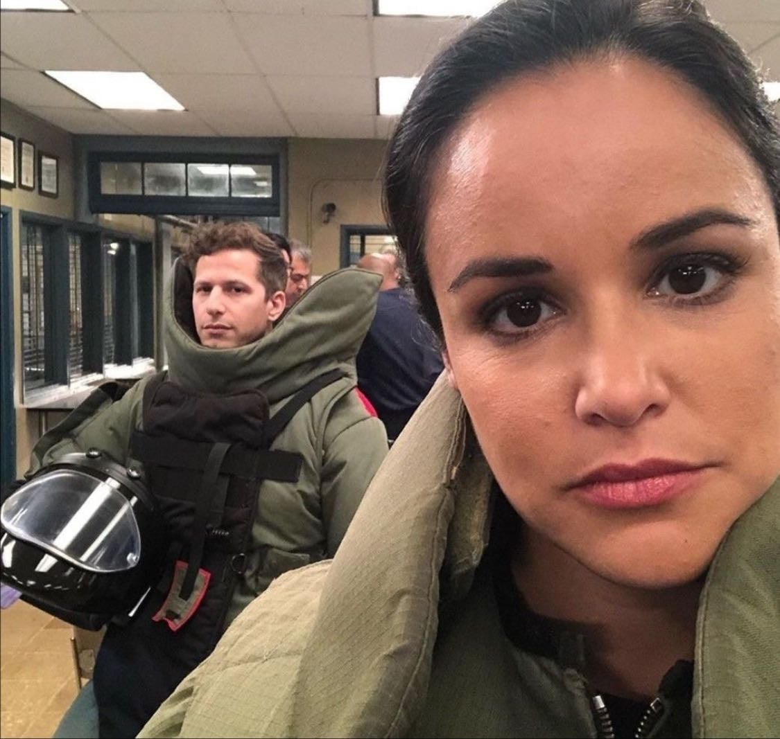 Brooklyn Nine-Nine - Michael Schur, Daniel J. Goor · 2013