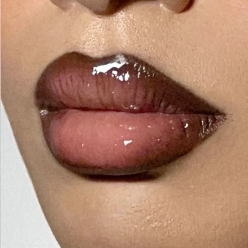 huda beauty rich brown + huda beauty bombshell