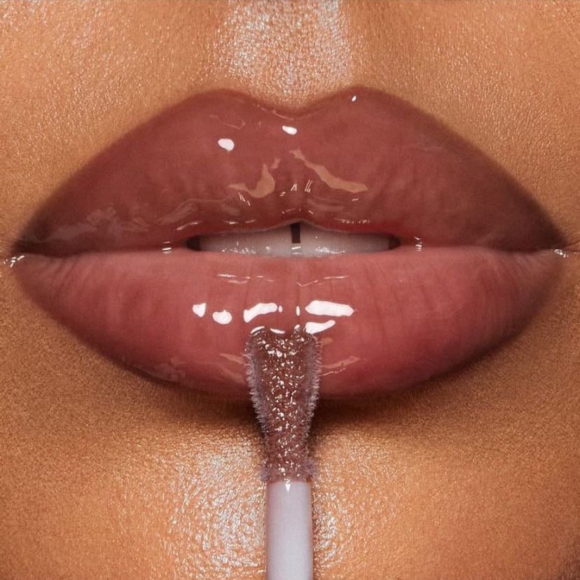 mac chestnut liner + charlotte tilbury pillow talk deep