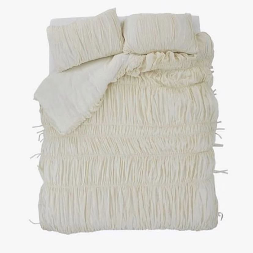 declutter your space - wash your bedsheets, take out trashes, clean out your home office, and tidy up common areas in your space. i like to set 15-20 minute timers bc huge ‘resets’ genuinely make me crash out lol