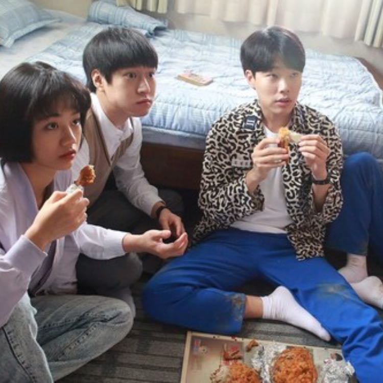 Reply 1988 - 신원호, 이우정 · 2015