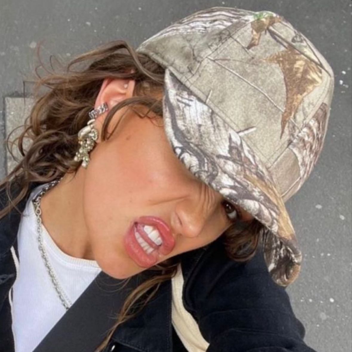 Cameo hat