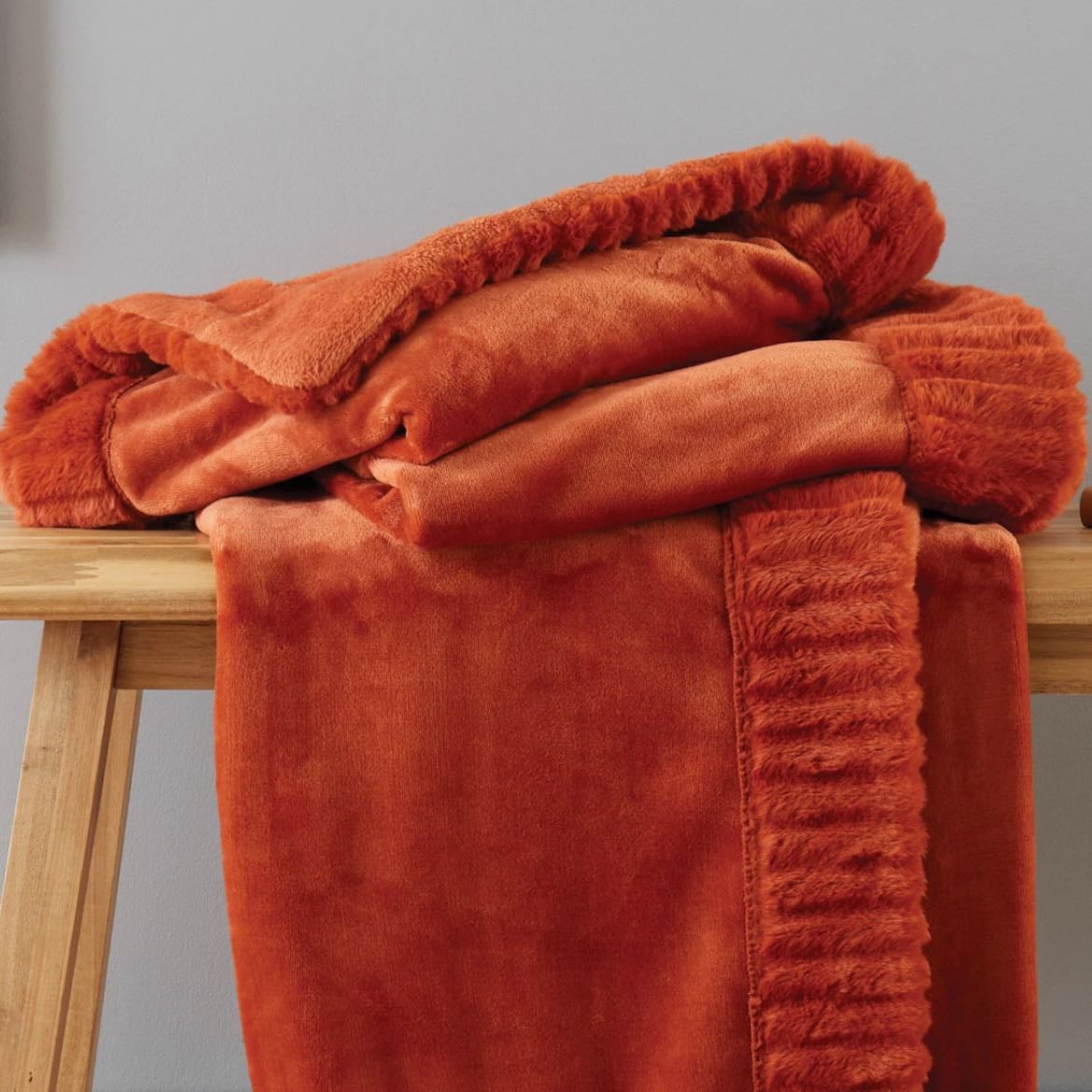 Orange blanket - Loveeee from next
