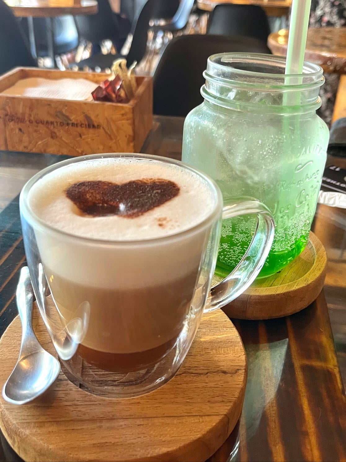 Startt & Brothers Café - cafés diferentes e ambiente bem legal