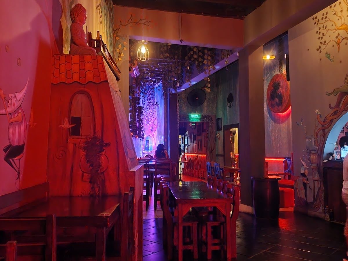 Luna Roja Gastrobar Cultural