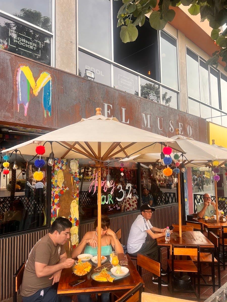 EL MUSEO BAR