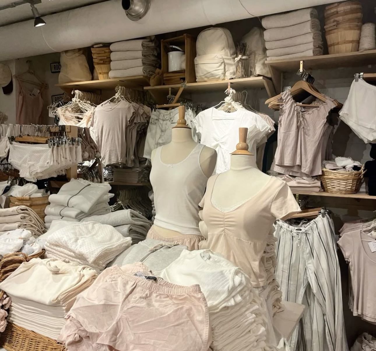 clothes - Products hypelist by kunsel