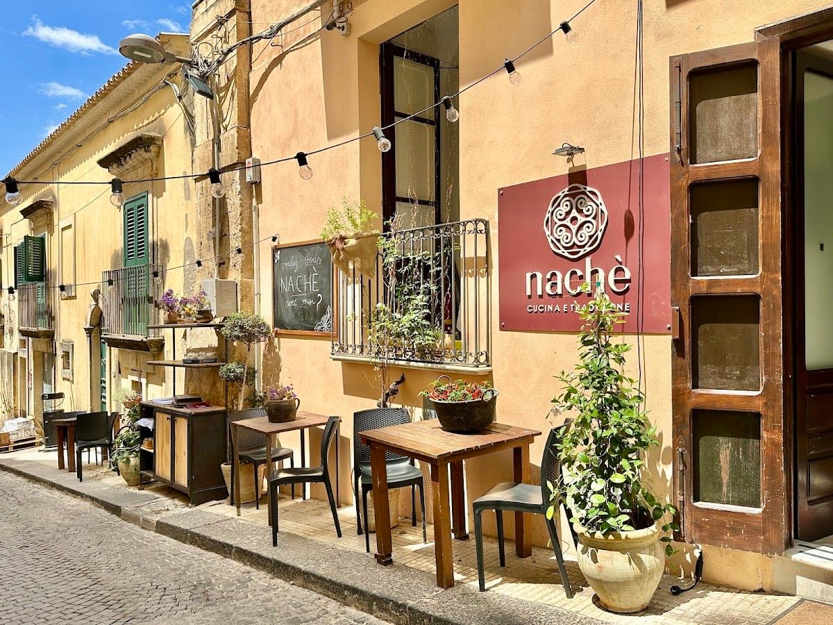 Nachè
