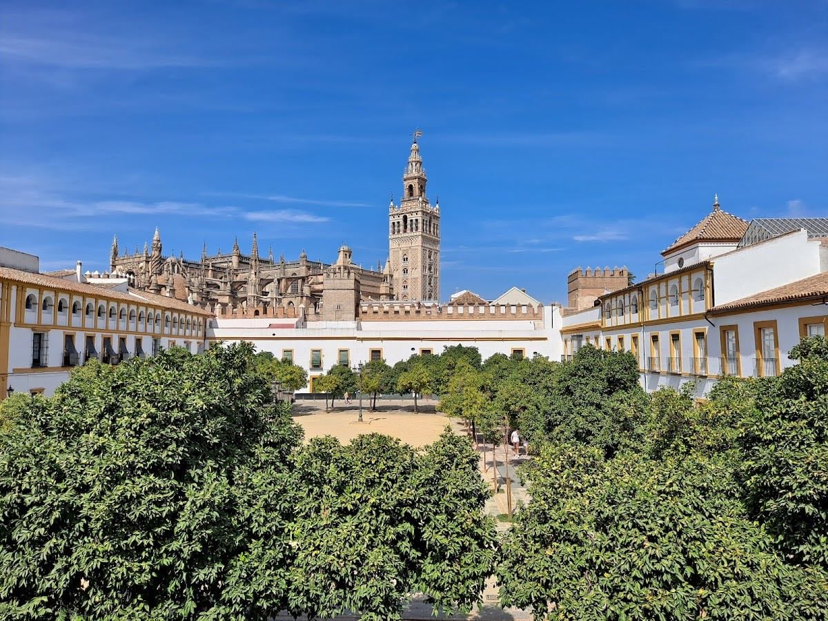 Patio de Banderas