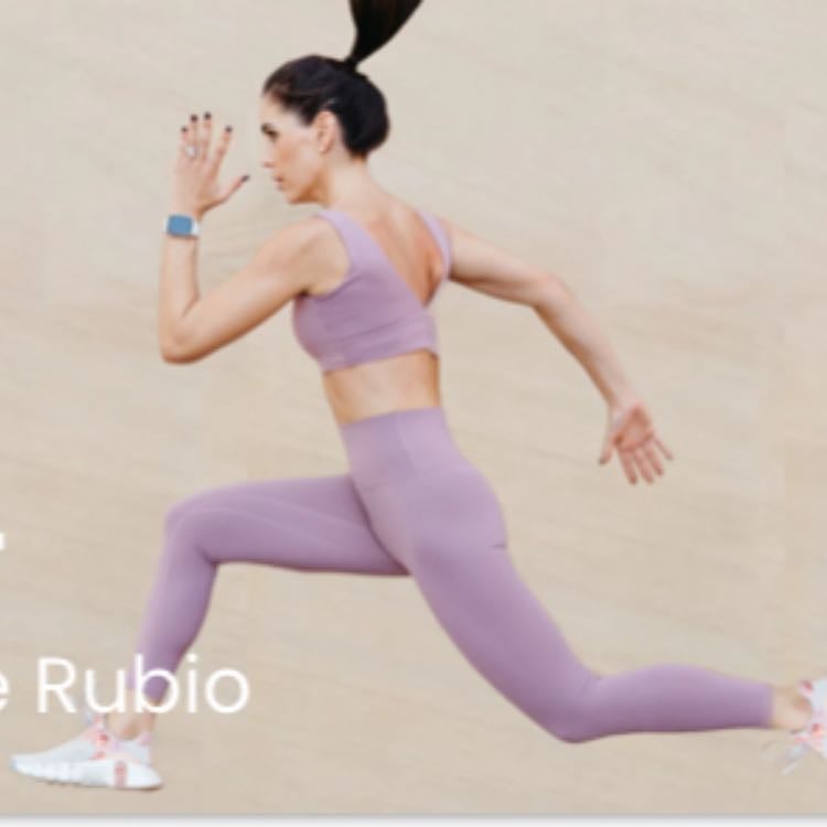 Fit by you Ale Rubio - Soy Ale Rubio y te quiero ayudar a transformar tu estilo de vida. Soy Fitness Trainer con más de 8 años de experiencia, esposa, mamá y emprendedora.