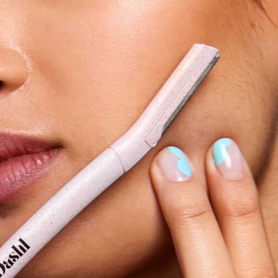 Shave face or wax - Shape brows