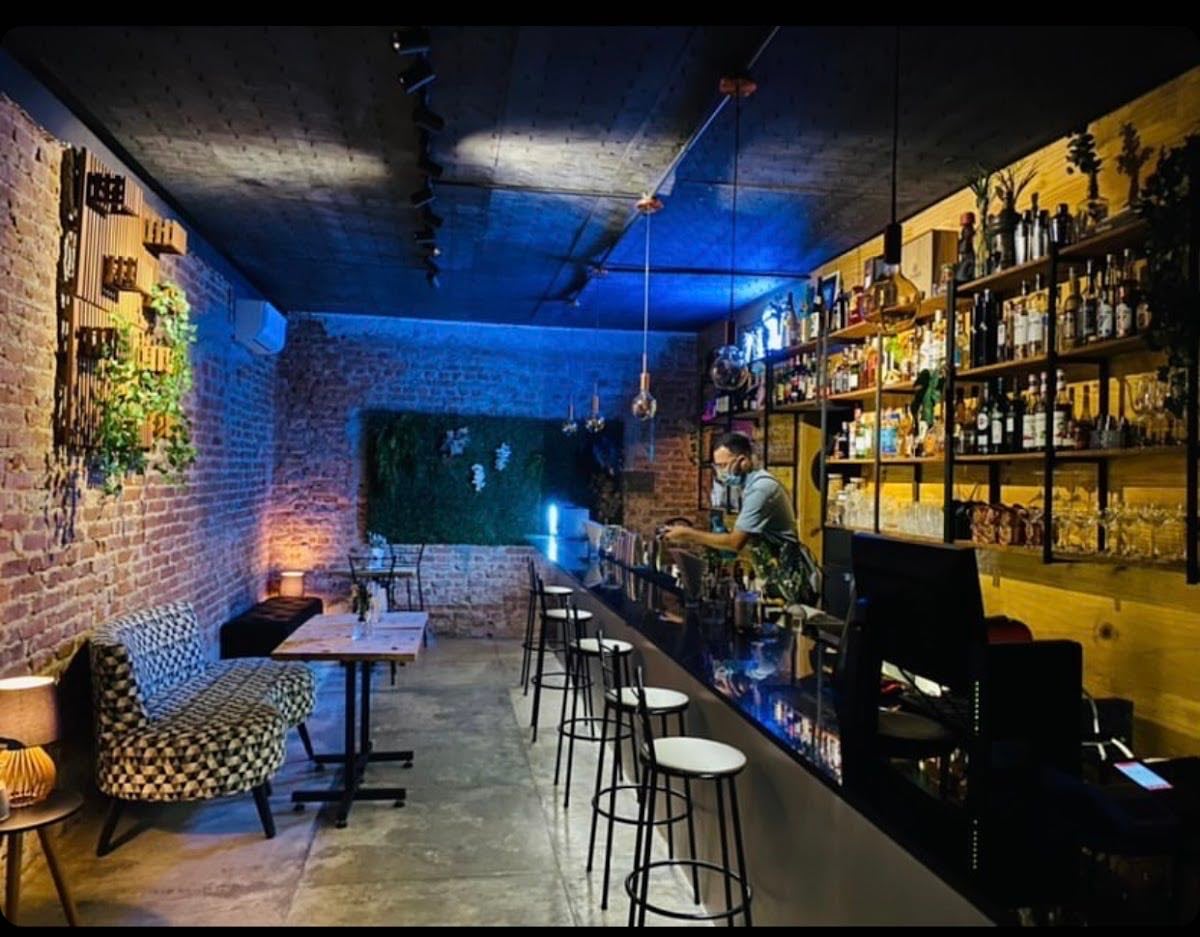 Vian Cocktail Bar