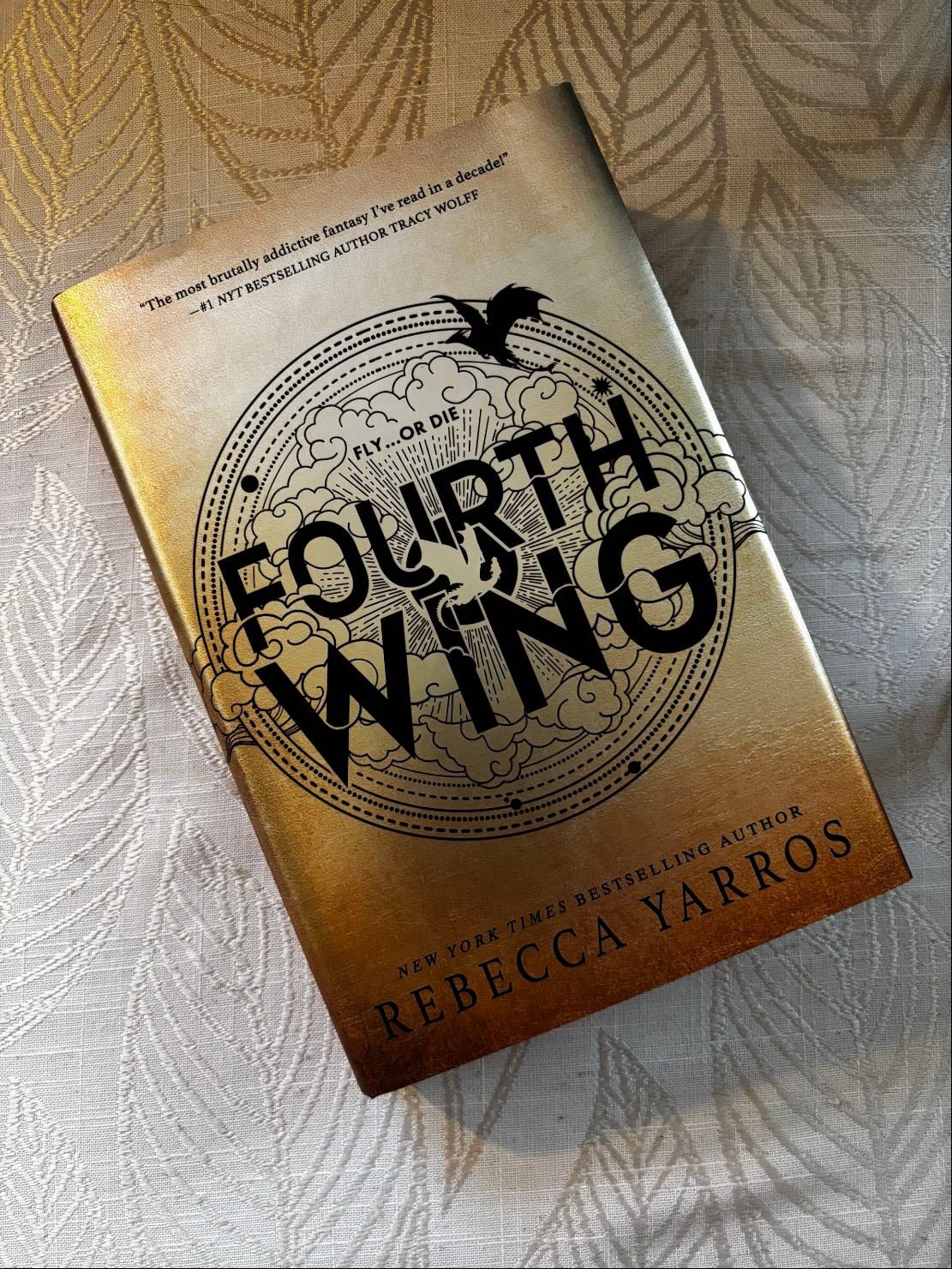 Fourth Wing - Rebecca Yarros · 2023