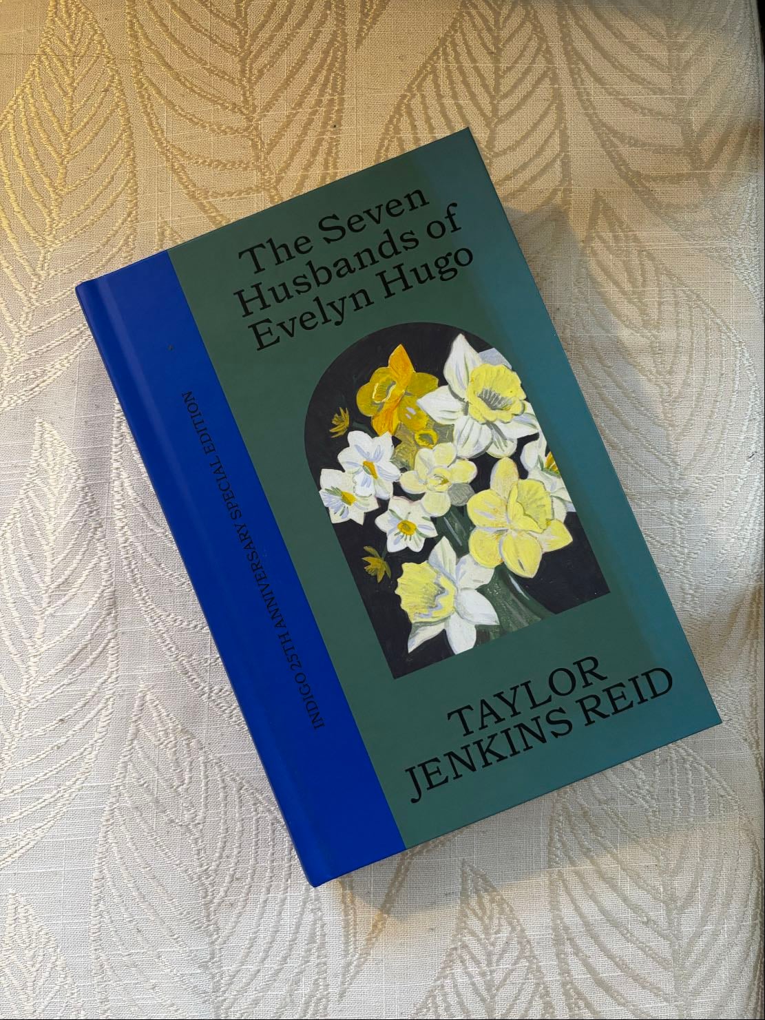 The Seven Husbands of Evelyn Hugo: A Novel - Taylor Jenkins Reid