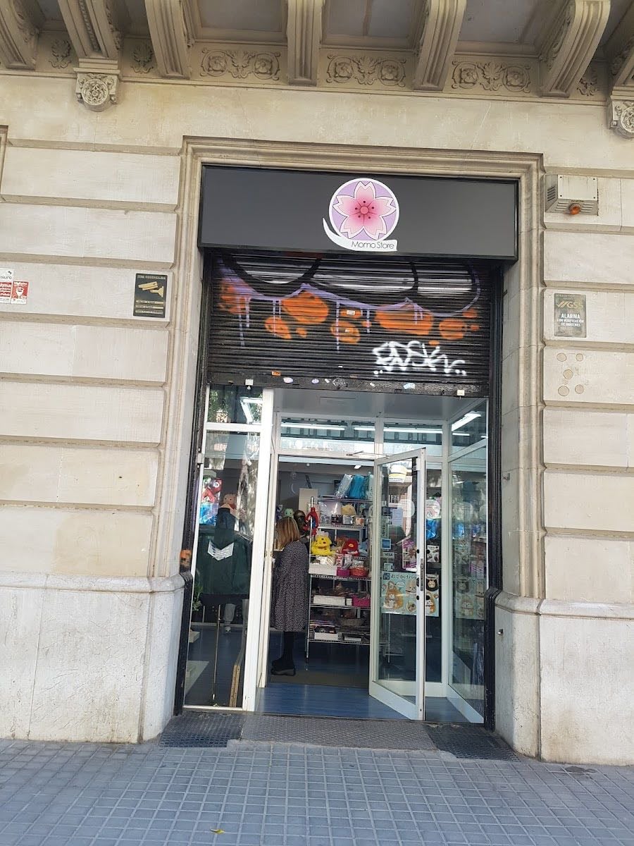 Momo Store