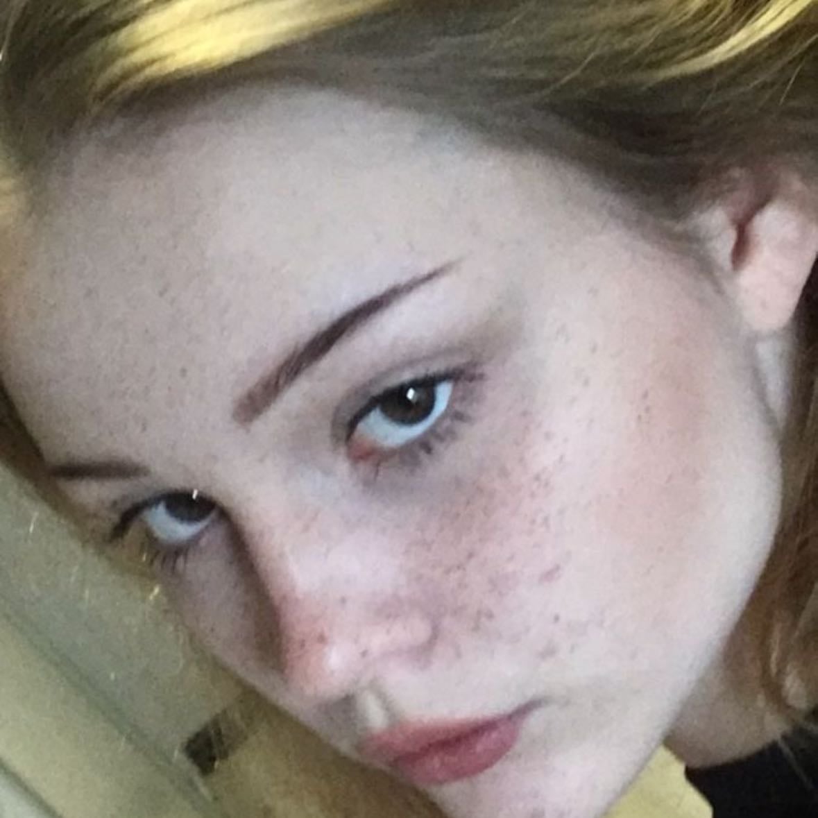 Straight eyebrows