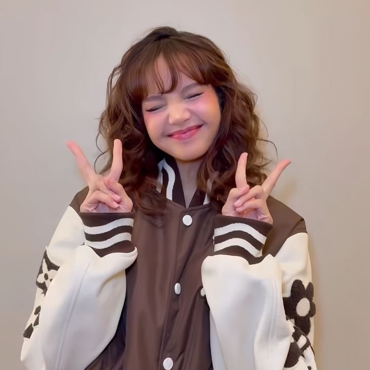 LISA - Artist
