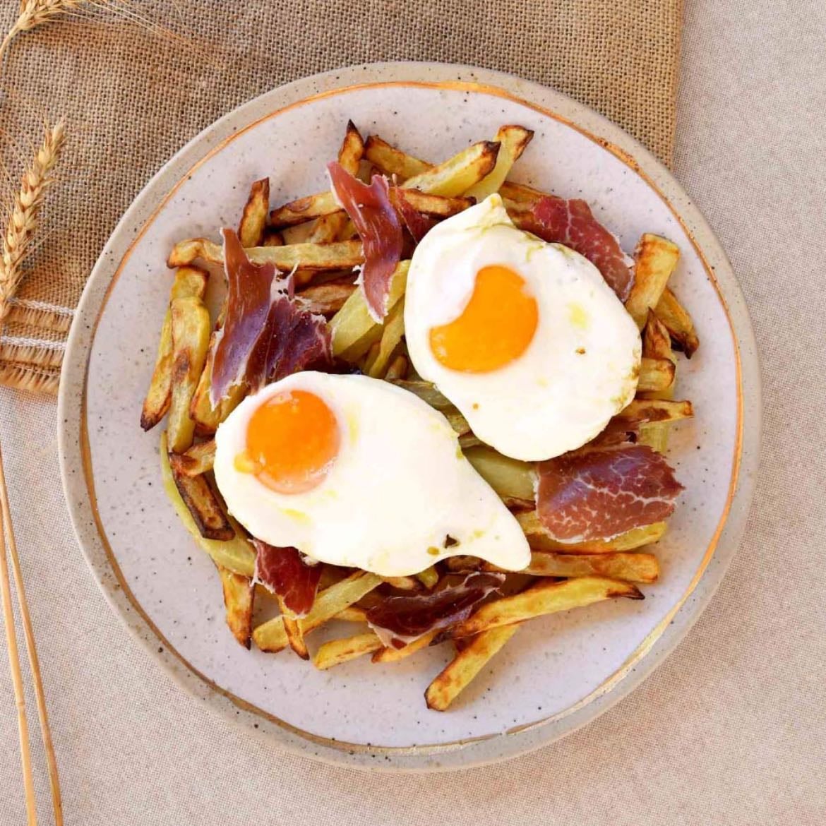 Huevo con patatas