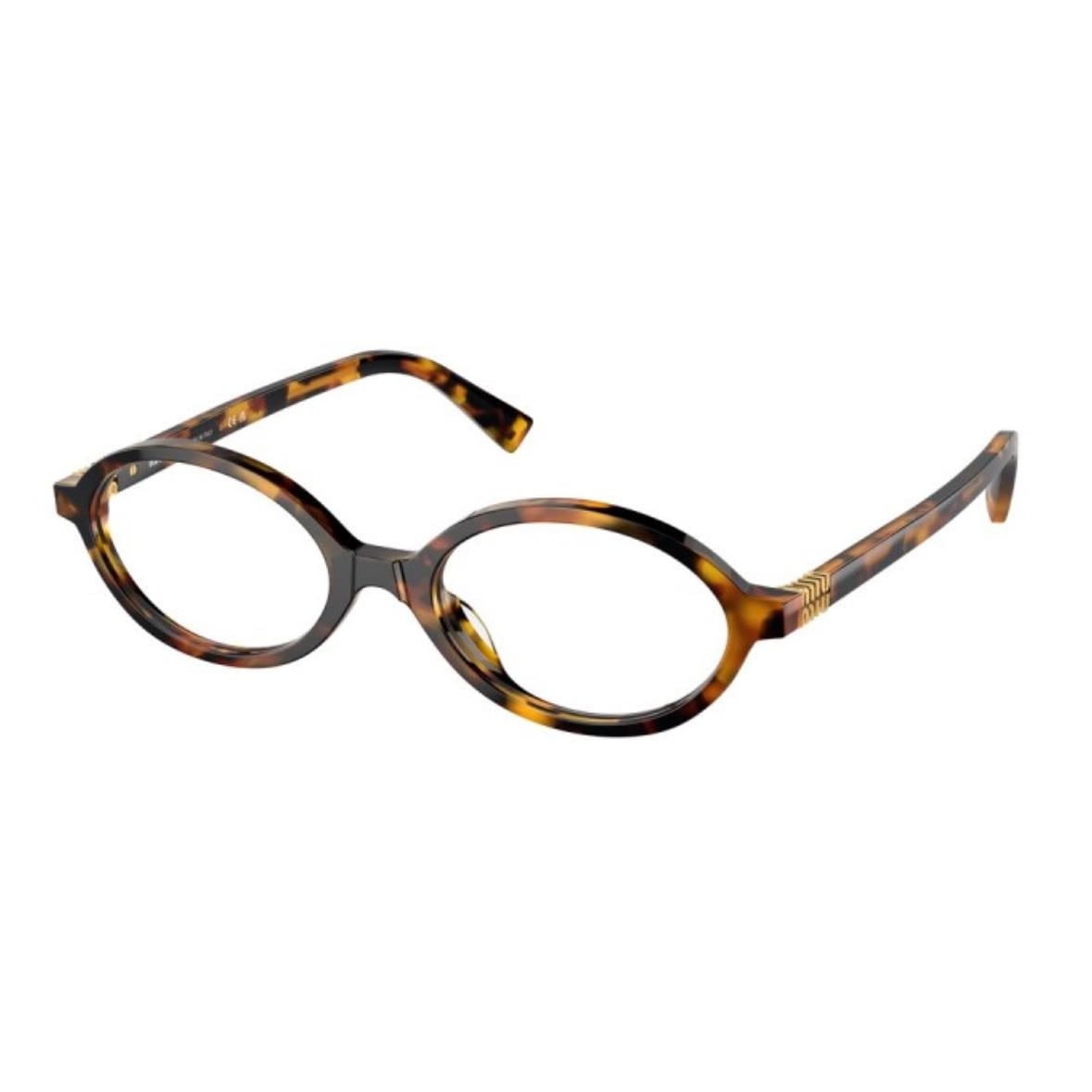 Glasses with strong frames - You can’t tell me these aren’t cute and they exude so much personal style